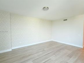 17301 Biscayne Blvd 1106, North Miami Beach FL 33160