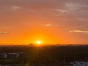 17301 Biscayne Blvd 1106, North Miami Beach FL 33160