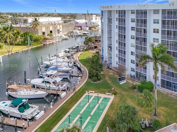 2731 NE 14th St Cswy 812, Pompano Beach FL 33062