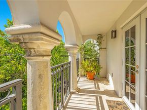 243 Meridian Ave 211, Miami Beach FL 33139