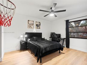 1641 NW 96 Terrace, Pembroke Pines FL 33024