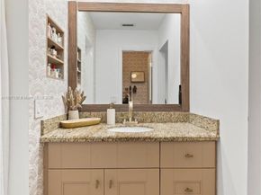 1641 NW 96 Terrace, Pembroke Pines FL 33024