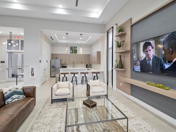 2423 NW 131st Cir, Miami FL 33167