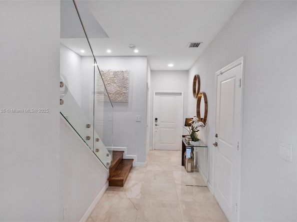 2423 NW 131st Cir, Miami FL 33167