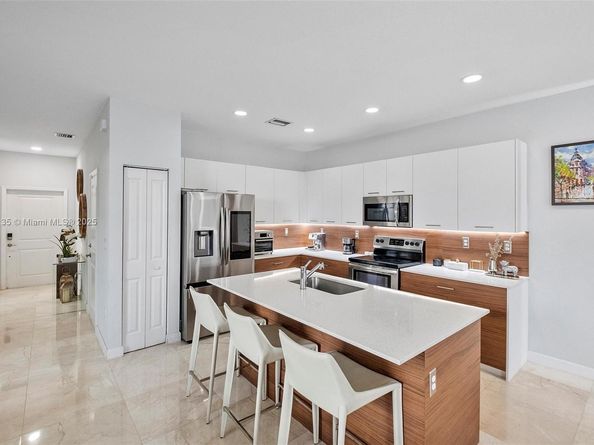 2423 NW 131st Cir, Miami FL 33167