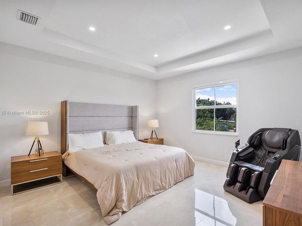 2423 NW 131st Cir, Miami FL 33167