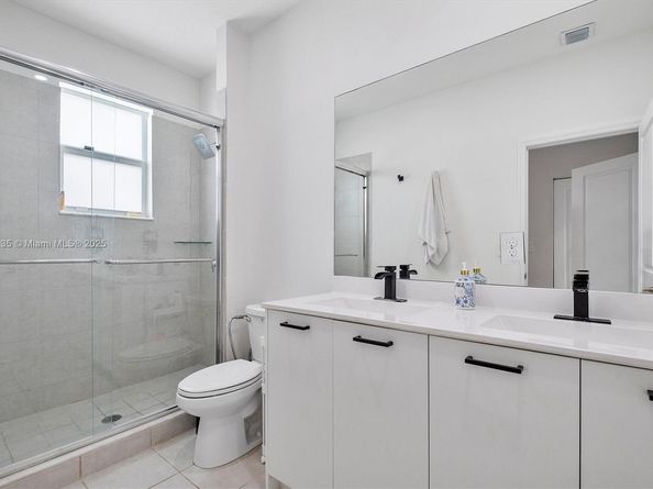 2423 NW 131st Cir, Miami FL 33167