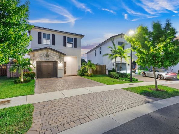 2423 NW 131st Cir, Miami FL 33167