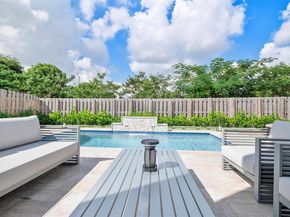 2423 NW 131st Cir, Miami FL 33167