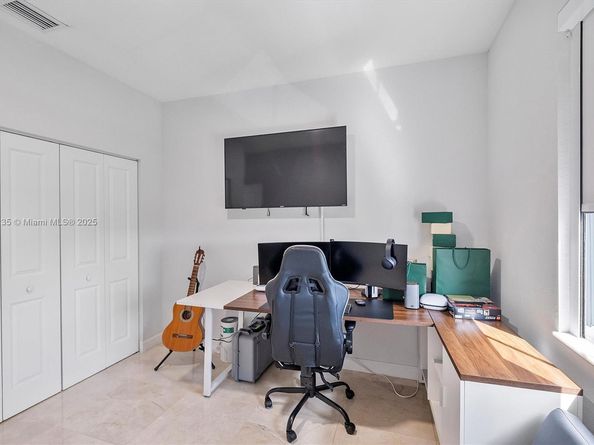 2423 NW 131st Cir, Miami FL 33167