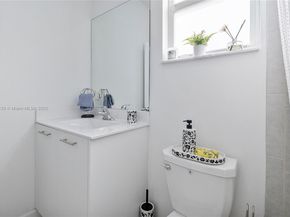 2423 NW 131st Cir, Miami FL 33167