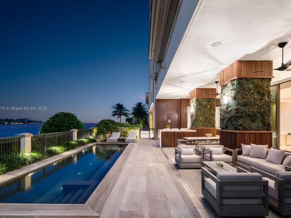 6800 Fisher Island Dr 6811, Miami Beach FL 33109