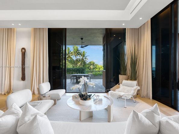 6800 Fisher Island Dr 6811, Miami Beach FL 33109