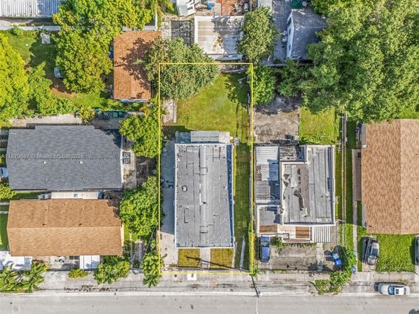 1075 NW 30th St, Miami FL 33127