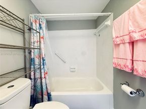 7891 N Sunrise Lakes Dr 310, Sunrise FL 33322