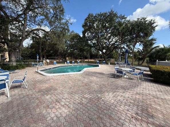 3800 N Hills Dr 312, Hollywood FL 33021