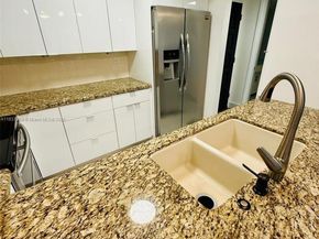 3800 N Hills Dr 312, Hollywood FL 33021