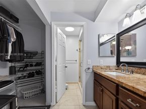 4 Via De Casas Sur 202, Boynton Beach FL 33426