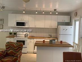1231 Pennsylvania Ave 2, Miami Beach FL 33139