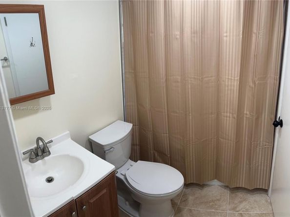 1051 SW 1st St 404, Miami FL 33130