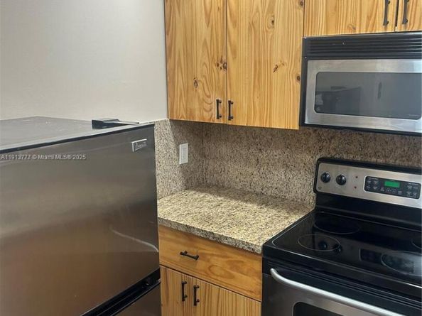 1051 SW 1st St 404, Miami FL 33130