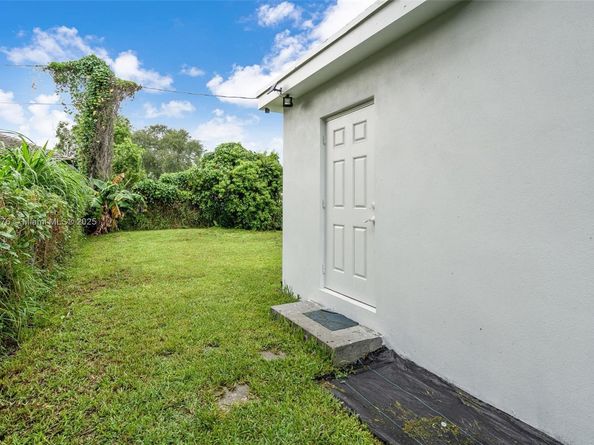 21310 Old Cutler Rd, Cutler Bay FL 33189