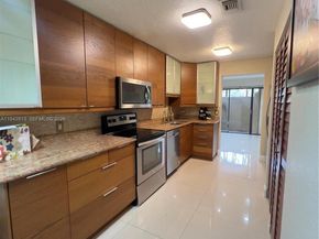 1471 NW 94th Ave 240, Pembroke Pines FL 33024