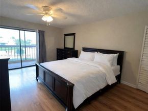 1471 NW 94th Ave 240, Pembroke Pines FL 33024