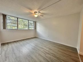 1470 NE 125th Ter 210, North Miami FL 33161