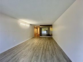 1470 NE 125th Ter 210, North Miami FL 33161