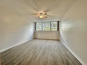 1470 NE 125th Ter 210, North Miami FL 33161