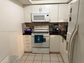 11780 SW 18th St 4182, Miami FL 33175