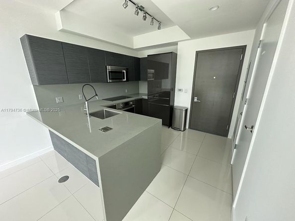 1080 Brickell Ave 303, Miami FL 33131