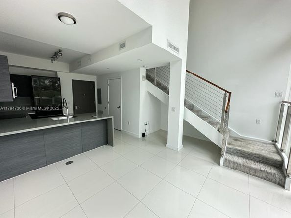 1080 Brickell Ave 303, Miami FL 33131