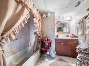 3119 Oakland Shores Dr C204, Oakland Park FL 33309
