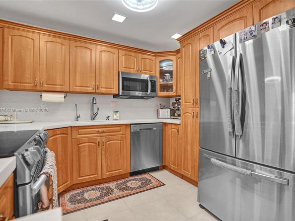 1849 S Ocean Dr 1203, Hallandale Beach FL 33009