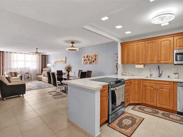 1849 S Ocean Dr 1203, Hallandale Beach FL 33009