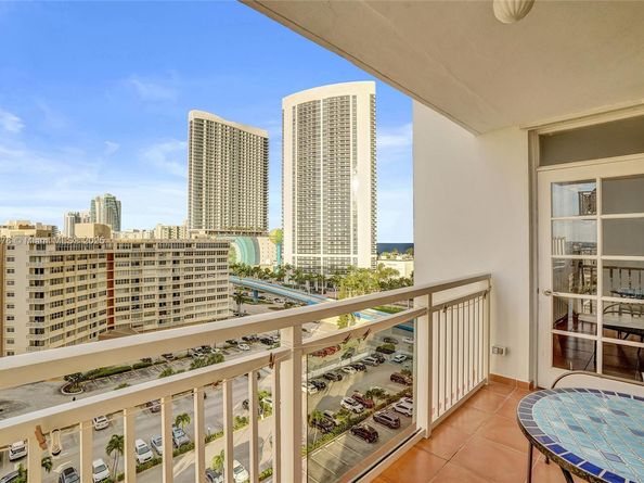 1849 S Ocean Dr 1203, Hallandale Beach FL 33009