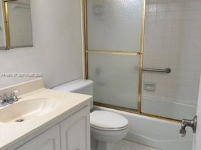 3910 Inverrary Blvd 407B, Lauderhill FL 33319