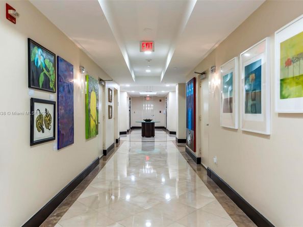 7600 Collins Ave 1012, Miami Beach FL 33141