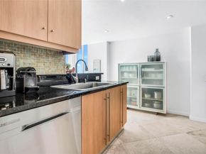 7600 Collins Ave 1012, Miami Beach FL 33141