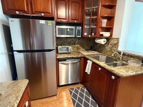 2691 S Course Dr 202, Pompano Beach FL 33069