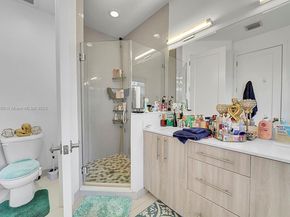 140 SE 7th Way, Pompano Beach FL 33060