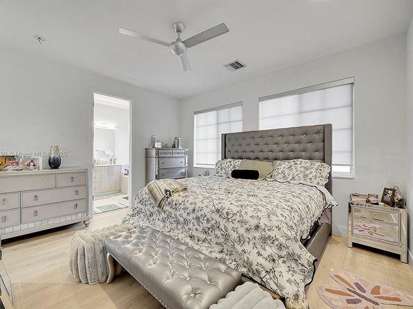 140 SE 7th Way, Pompano Beach FL 33060