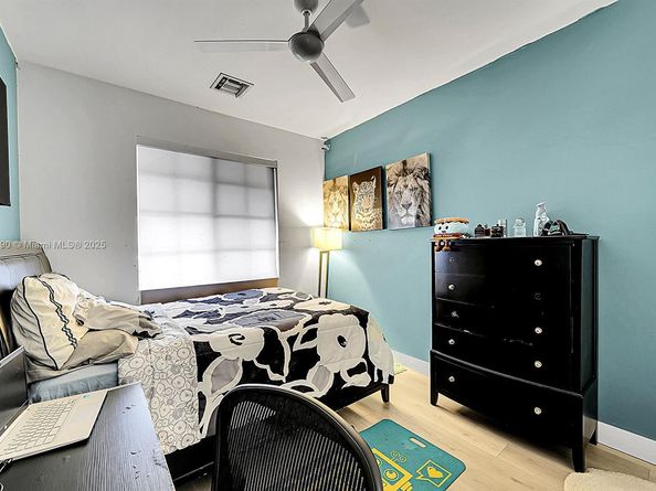 140 SE 7th Way, Pompano Beach FL 33060