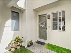 140 SE 7th Way, Pompano Beach FL 33060