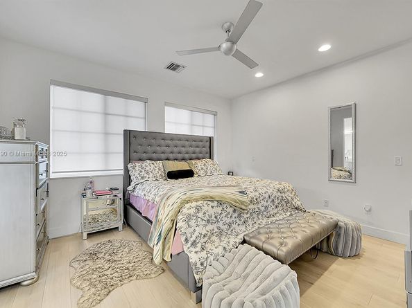 140 SE 7th Way, Pompano Beach FL 33060