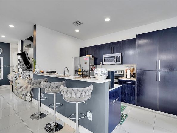 140 SE 7th Way, Pompano Beach FL 33060