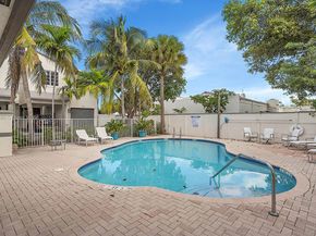 140 SE 7th Way, Pompano Beach FL 33060