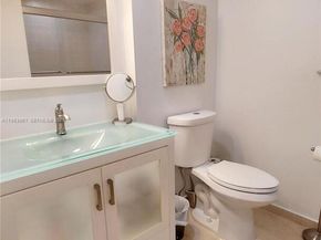 1000 E Island Blvd 3106, Aventura FL 33160